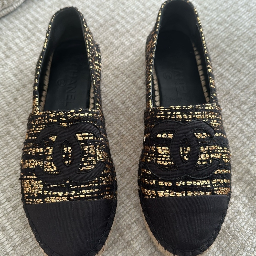 Authentic Chanel Espadrilles size 37!
